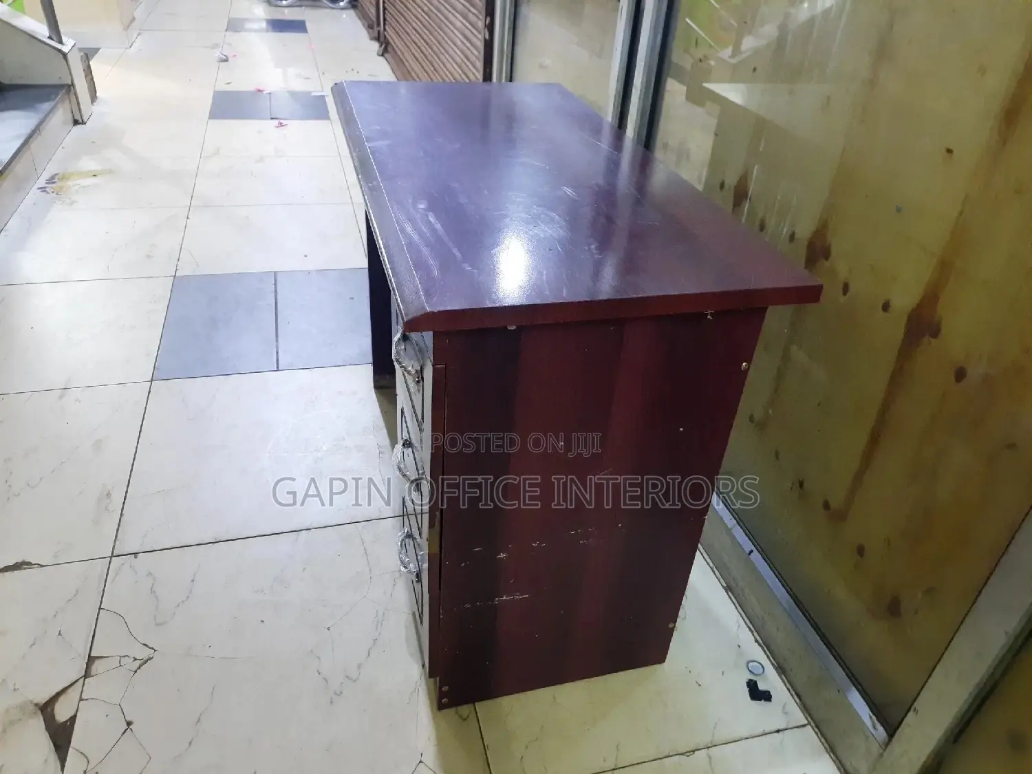 Second Hand Small Office Table