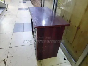 Second Hand Small Office Table