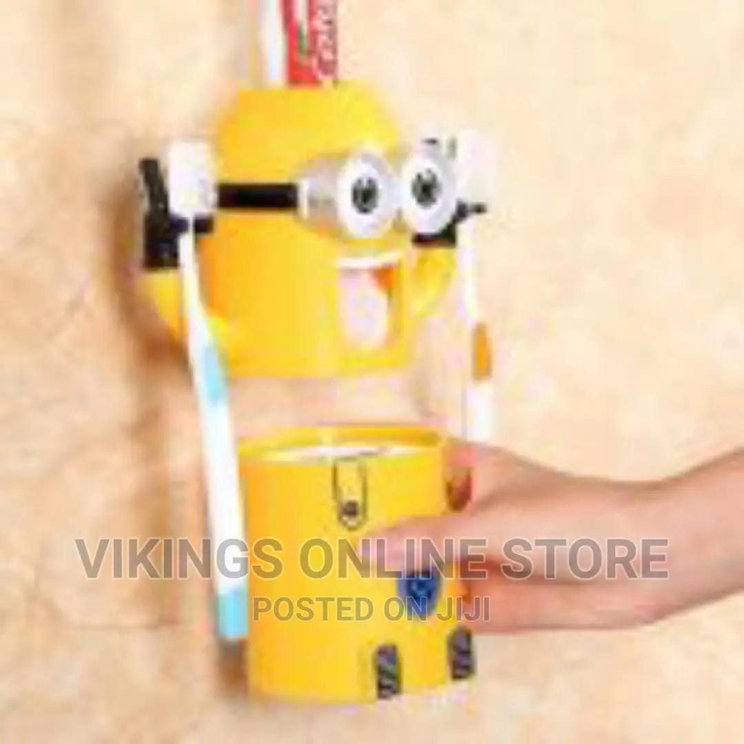 Automatic Minions Wash Kit 1 Toothpaste 2 Toothbrush Holder
