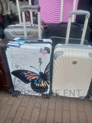 Adventure Plastic Suitcase. Small.( White)
