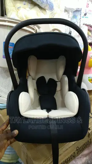 1pc Car Seat With Portable Hand Rocking Chair for Comfort