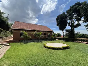 4bdrm Bungalow in Mbuya, Central Division for rent