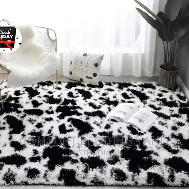 Fluffy Carpet Black and White