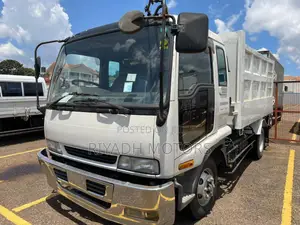 Isuzu Garbage Dumper