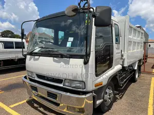 Isuzu Garbage Dumper