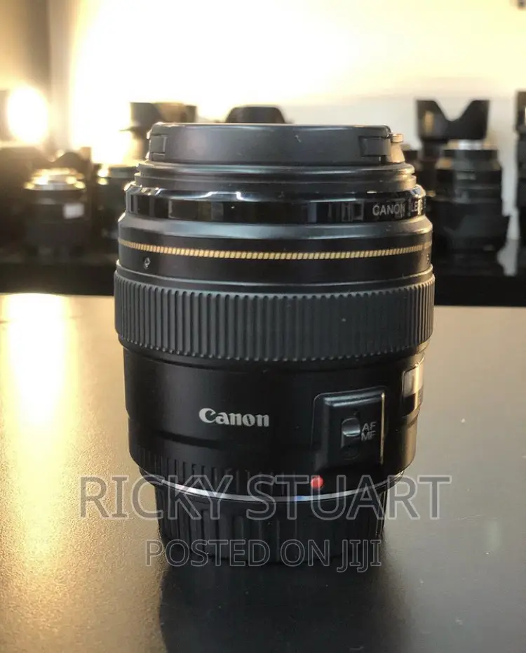 Canon 85mm Lens F1.8