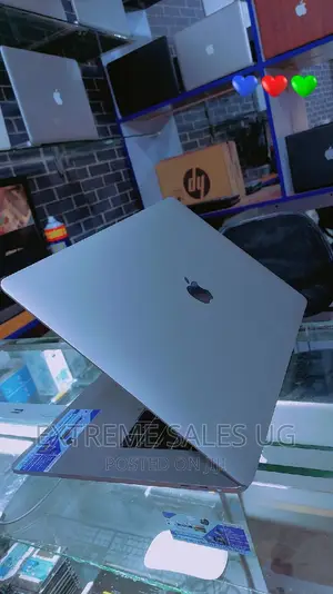 Laptop Apple MacBook Pro 2018 16GB Intel Core I7 SSD 250GB