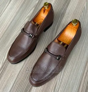 New Classic Men Loafers in Stock