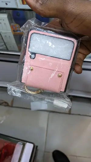 Case Flip Z4