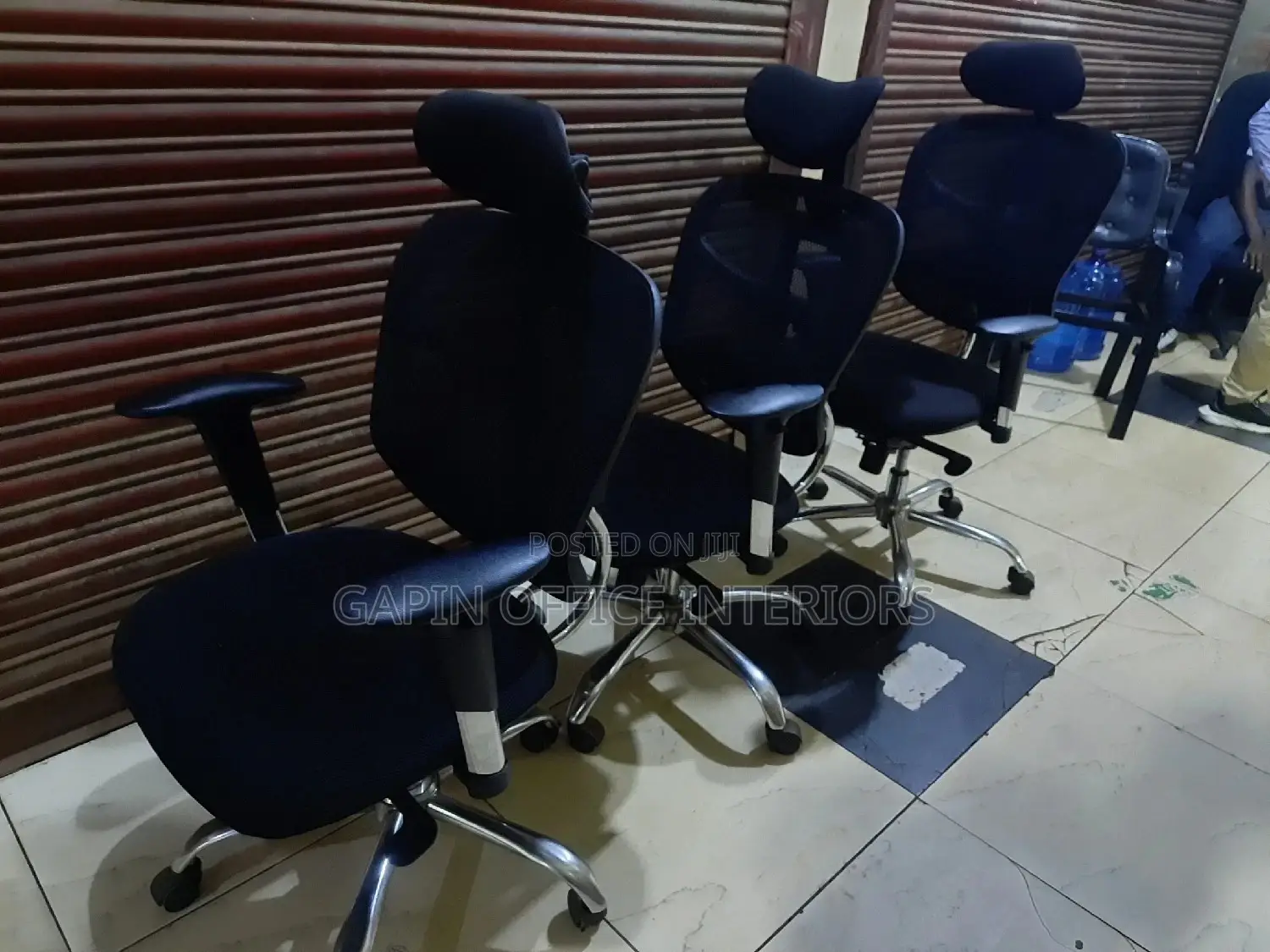 Office Chairs With a Headrest and Back Mesh, 3 Pieces
