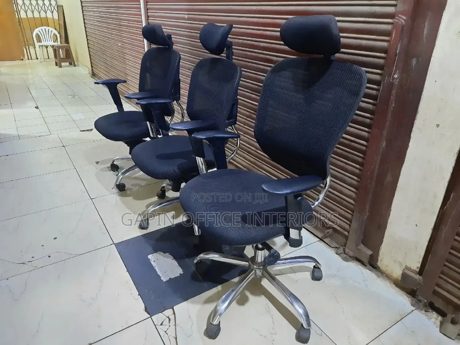 Office Chairs With a Headrest and Back Mesh, 3 Pieces