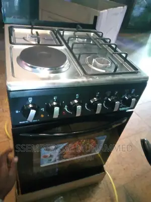 Gas Cooking Range With Oven