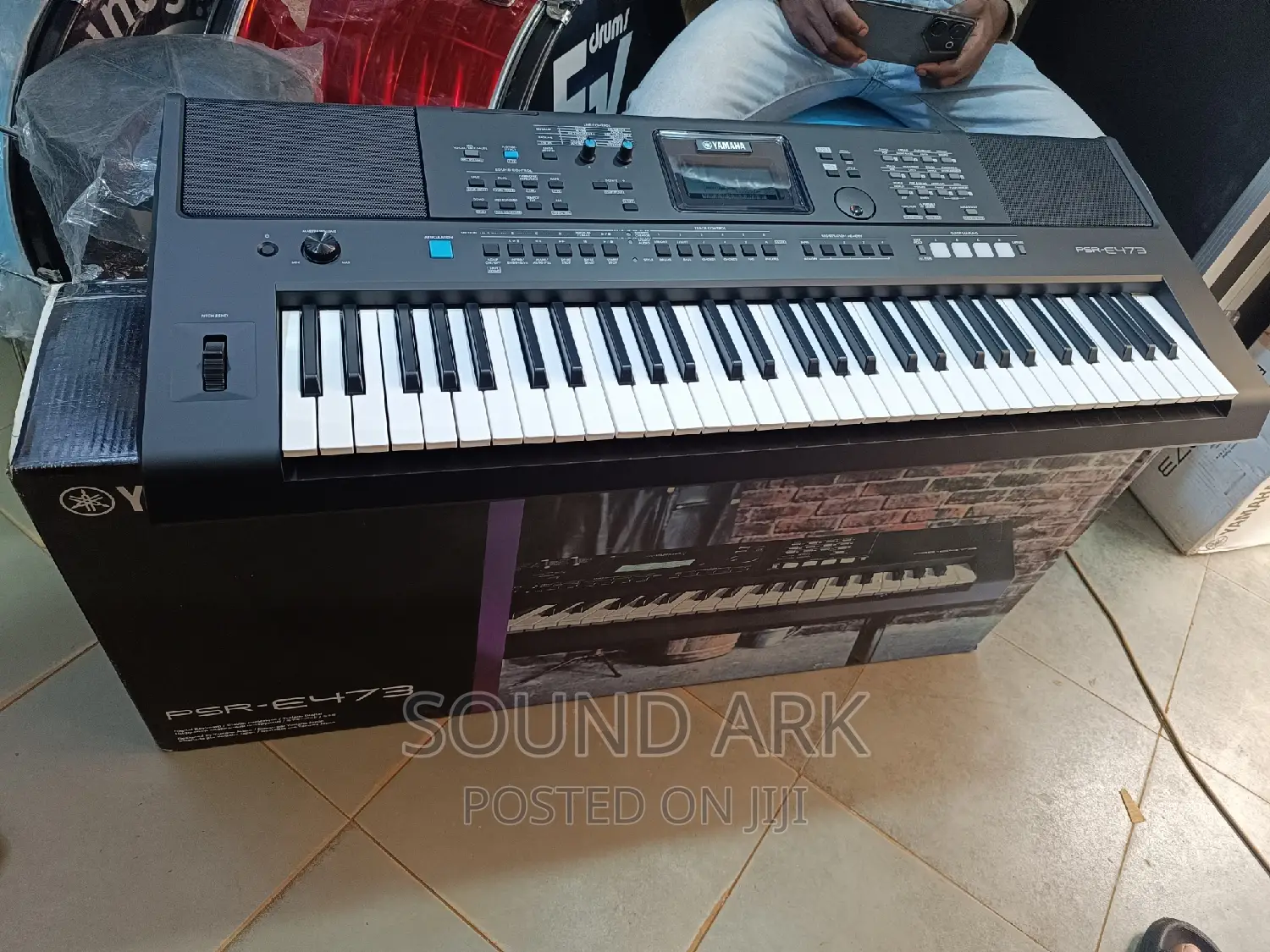 PSR E473 Keyboard
