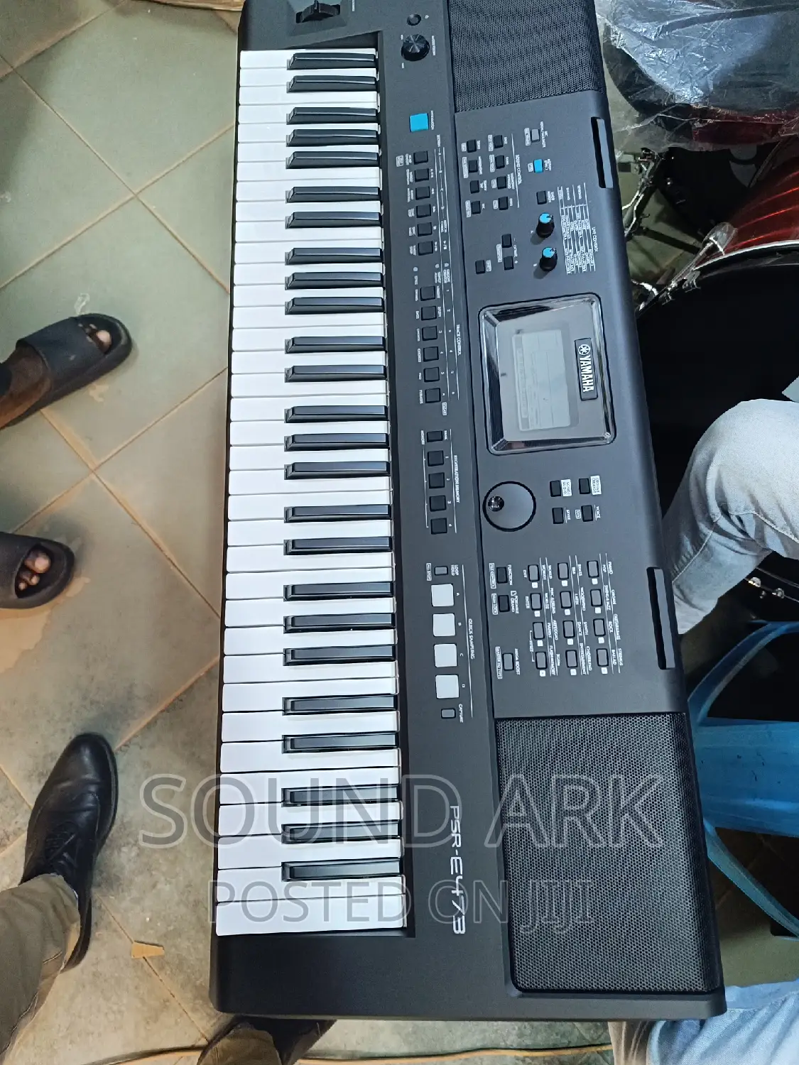PSR E473 Keyboard