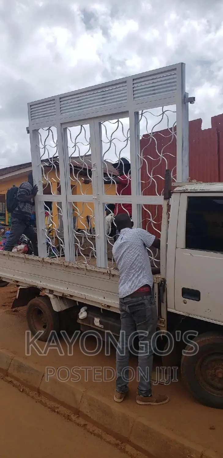 Sliding Door on Delivery