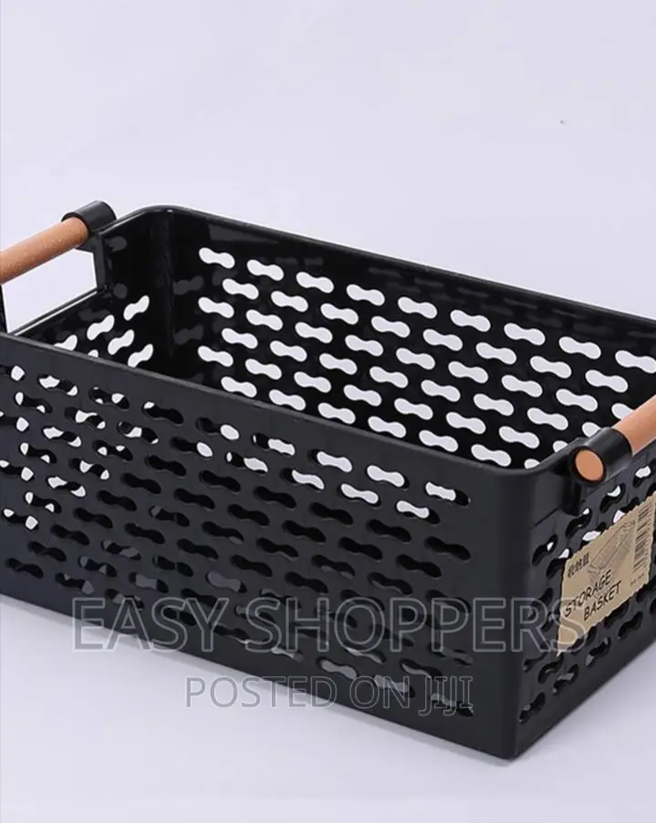 Plastic Hollow Storage Basket