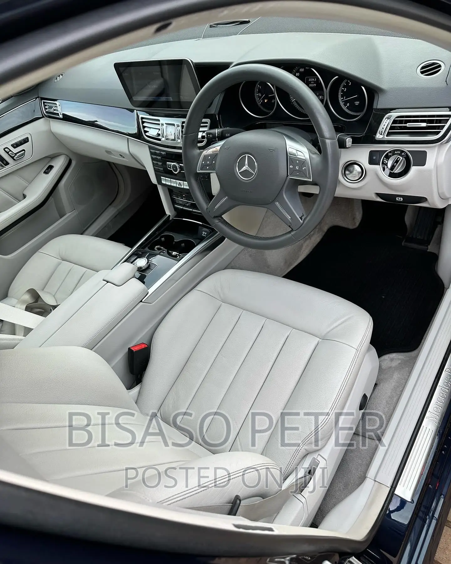 Mercedes-Benz E200 2014 Blue
