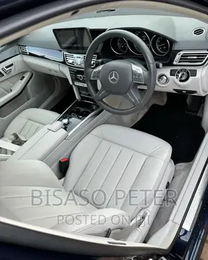 Mercedes-Benz E200 2014 Blue