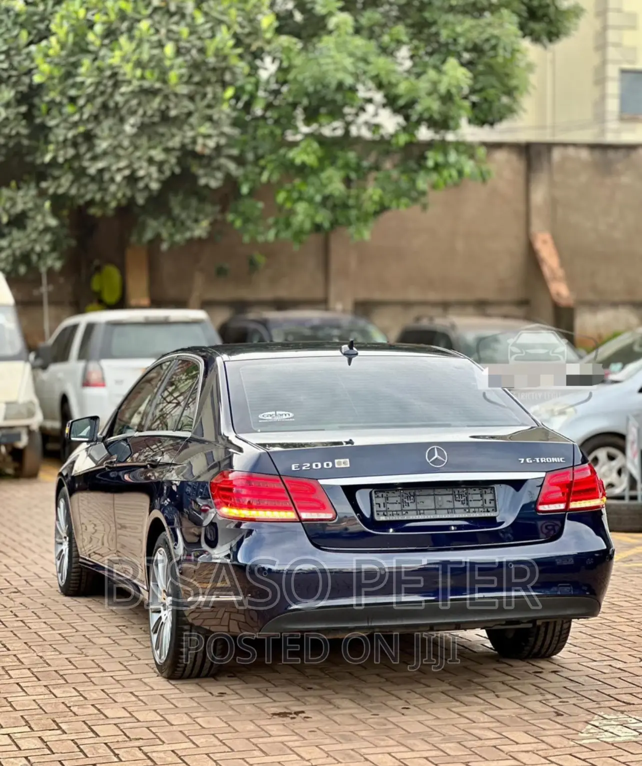 Mercedes-Benz E200 2014 Blue