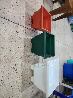 Squared Plastic Flower Pot
