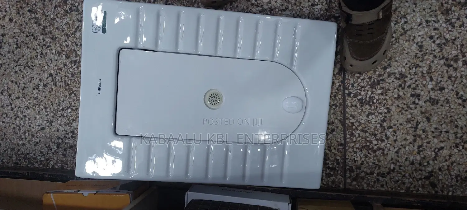Executive Squatting Pan With Cover/Lid