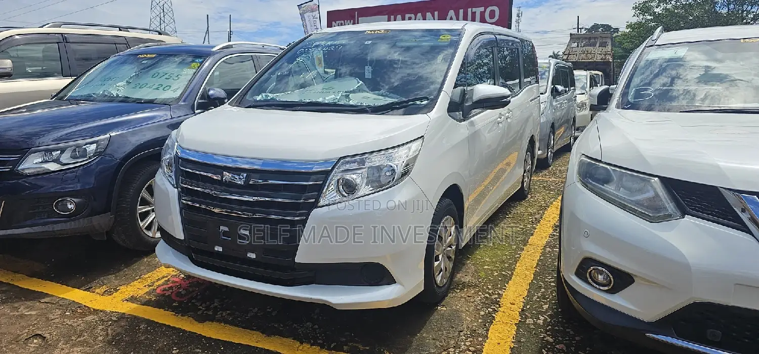 Toyota Noah 2015 White