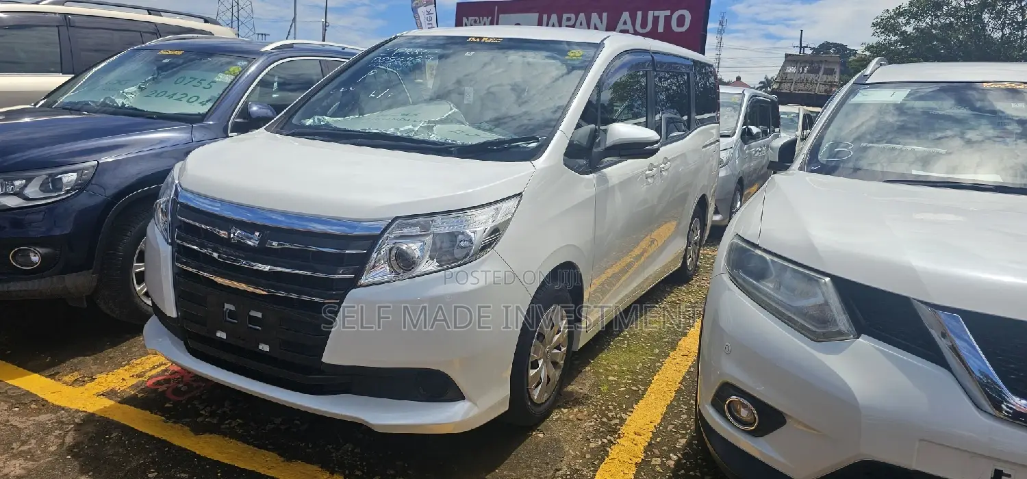 Toyota Noah 2015 White