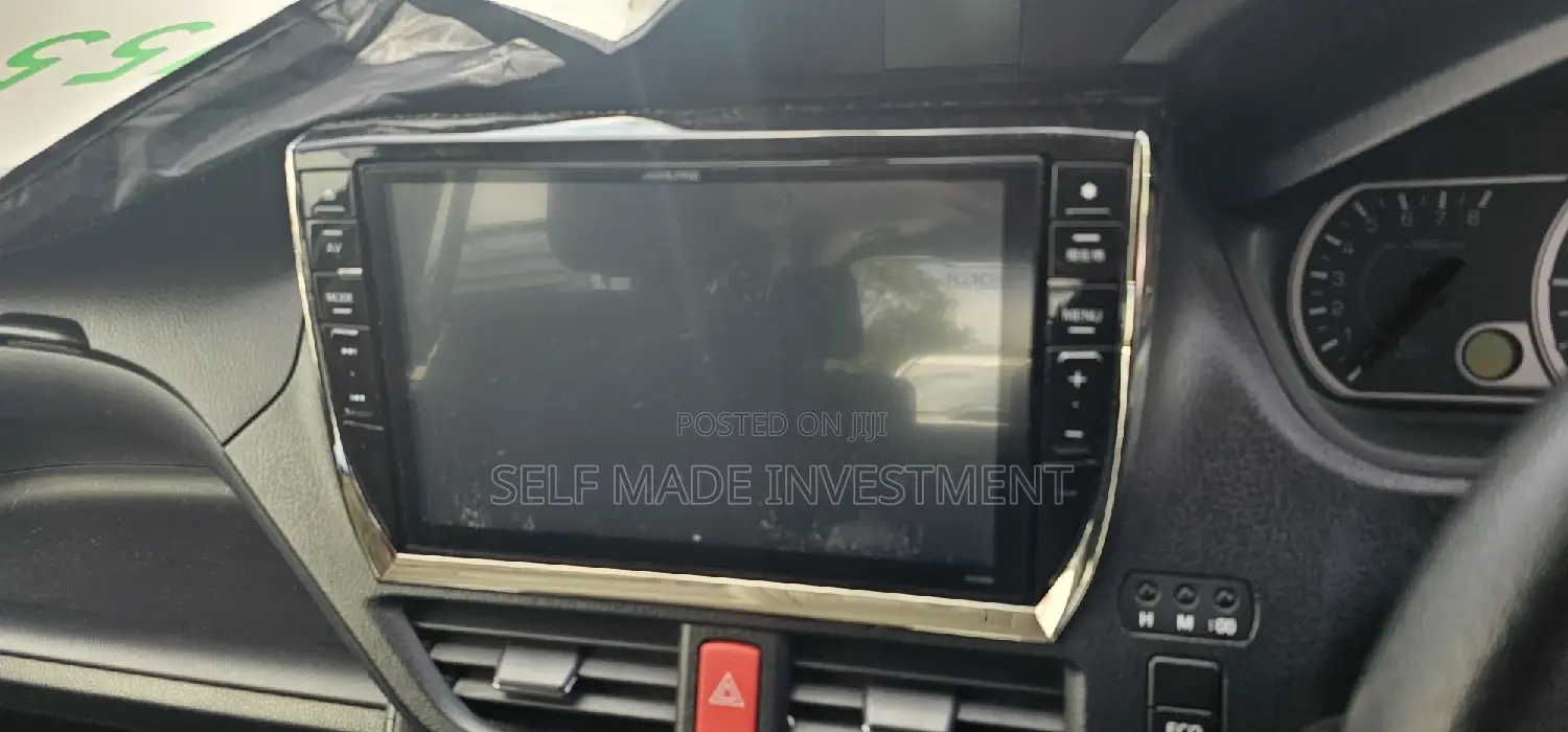 Toyota Noah 2015 White