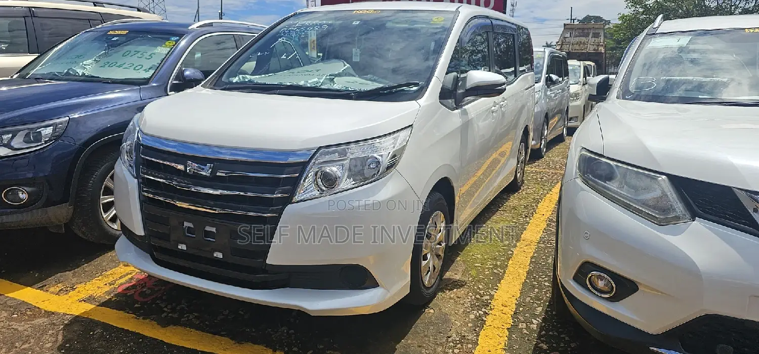Toyota Noah 2015 White