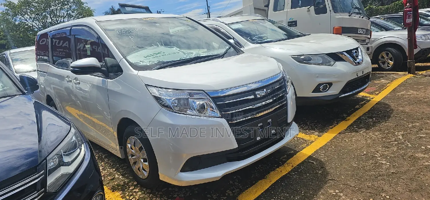 Toyota Noah 2015 White
