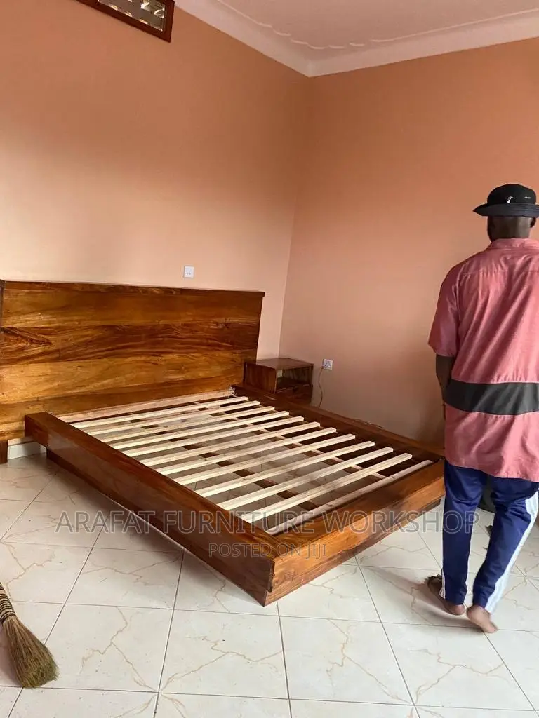 Floating Platform Mugavu Bed