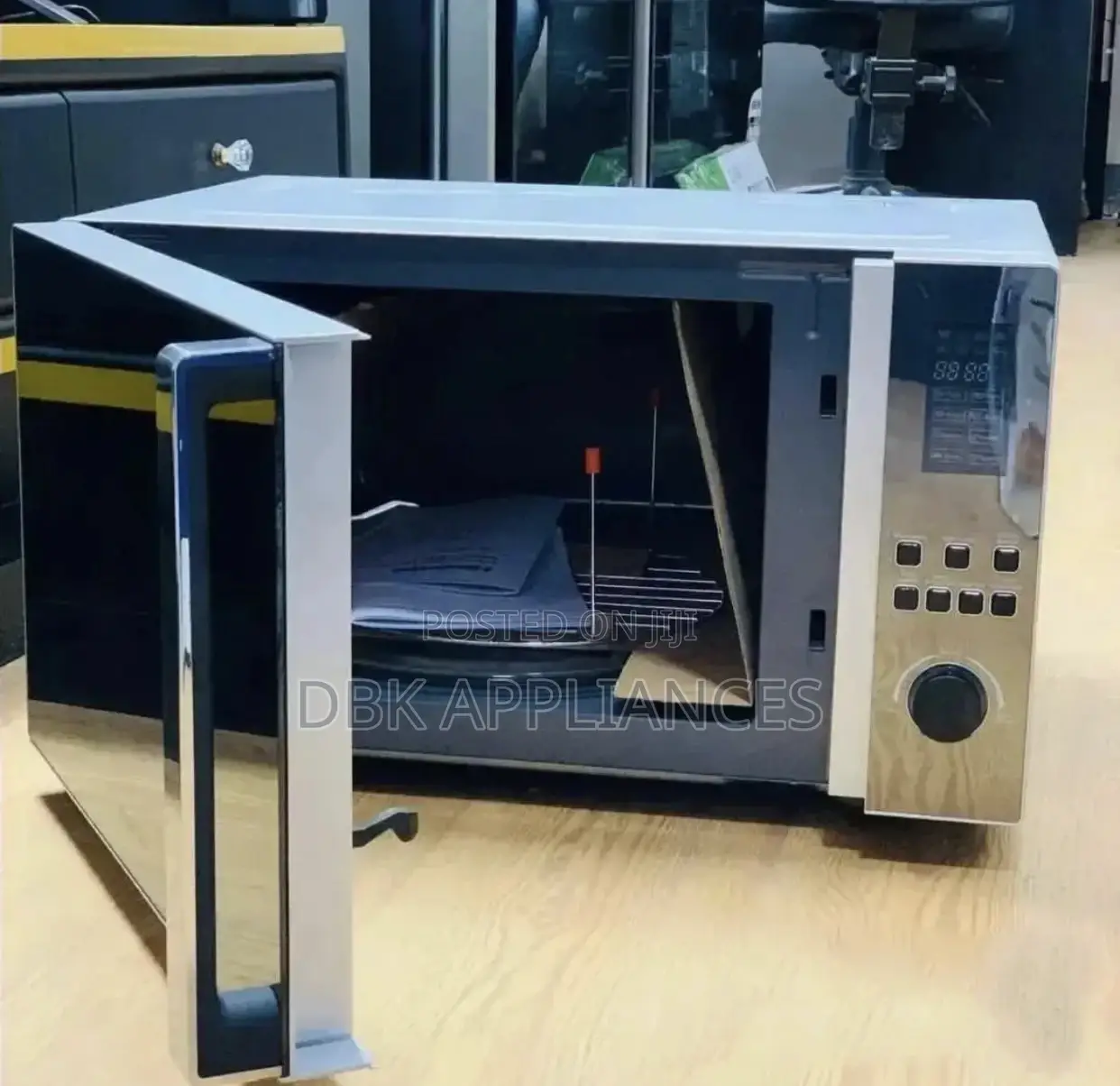 Hisense 25l Microwave Ovens Available