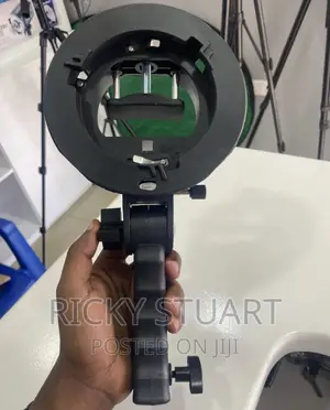 Hand Bracket for Speedlight
