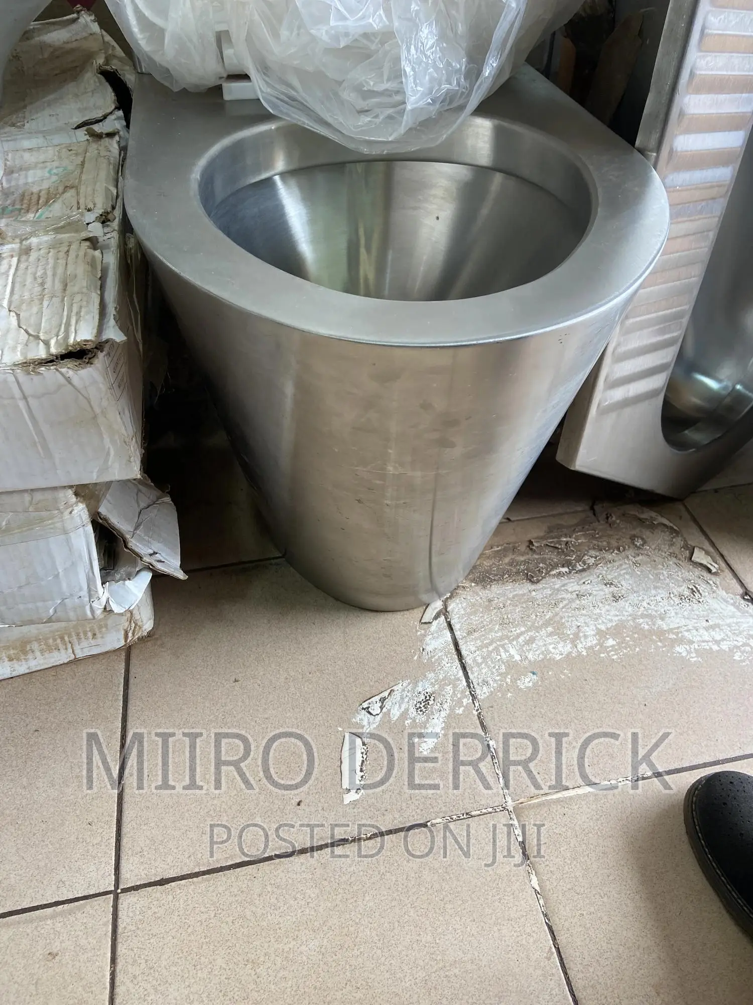 Metallic Squatting Pan Complete Set
