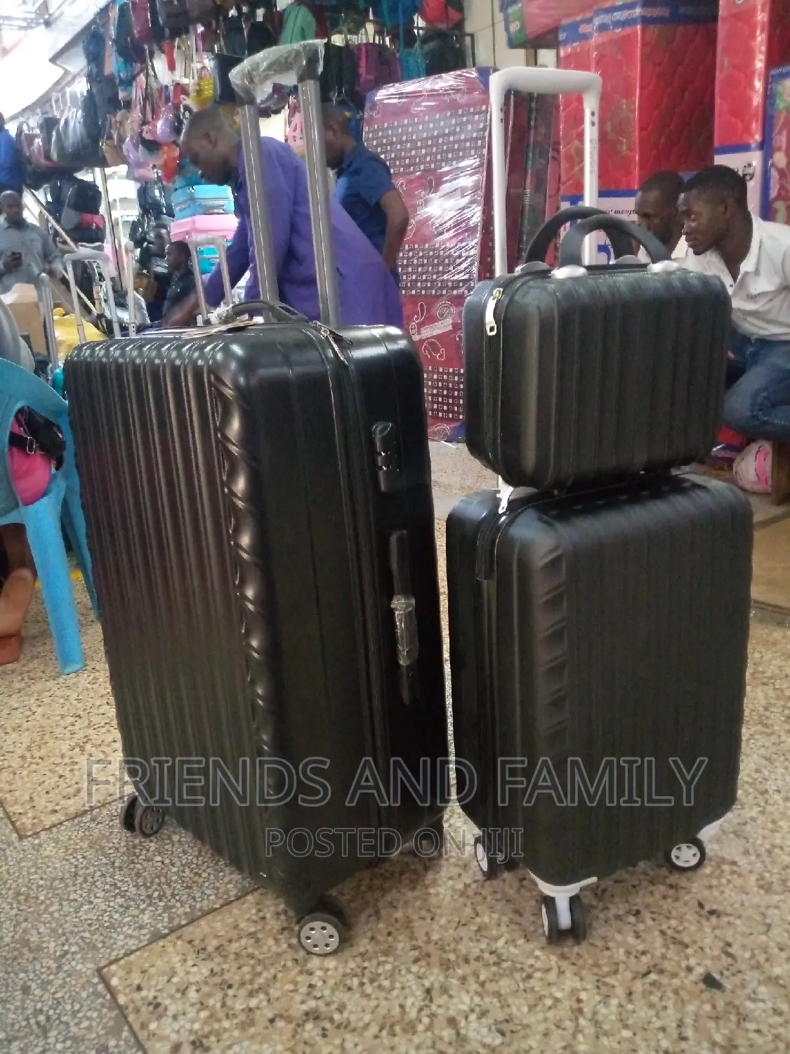 Fantastic Plastic Suitcase Bag Full Set