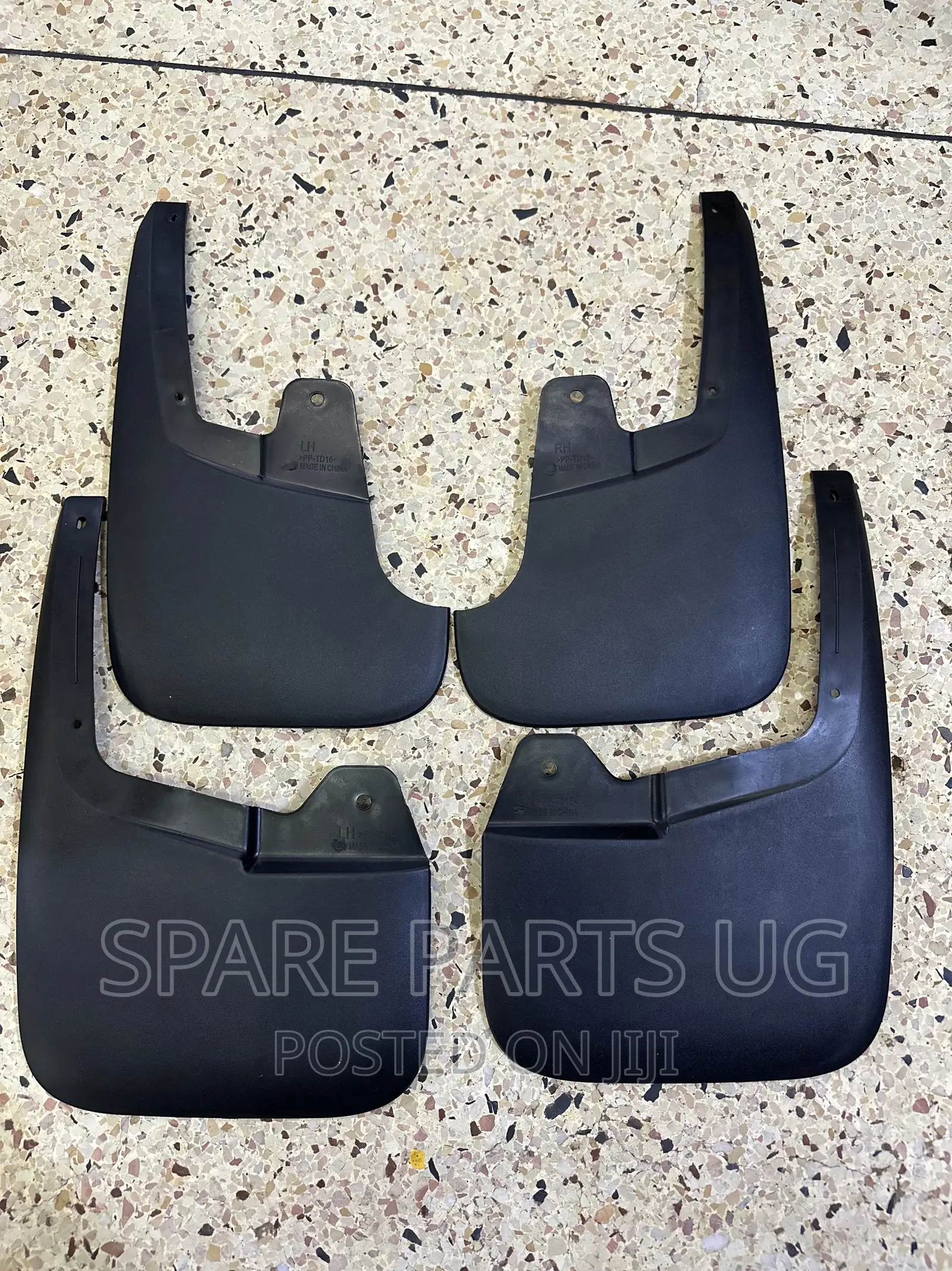 Isuzu Dmax 2012 - 2019 Mudflaps