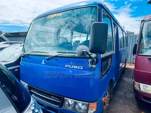 Mitsubishi Fuso Rosa 2011 Blue