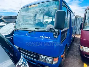 Mitsubishi Fuso Rosa 2011 Blue