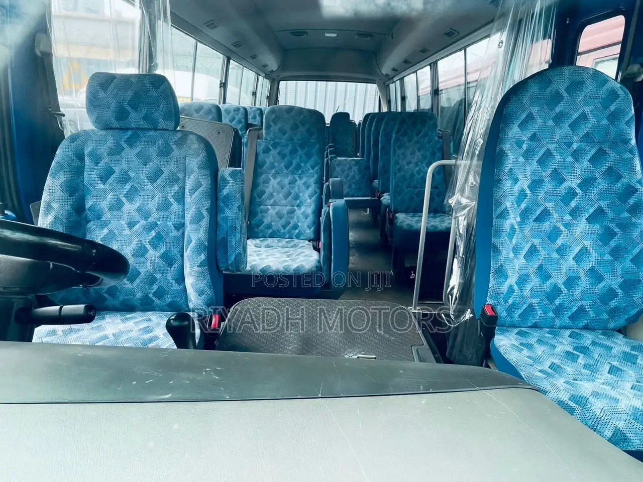 Mitsubishi Fuso Rosa 2011 Blue