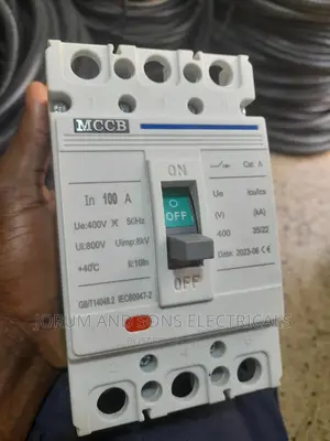 Breaker 100amps 3pole