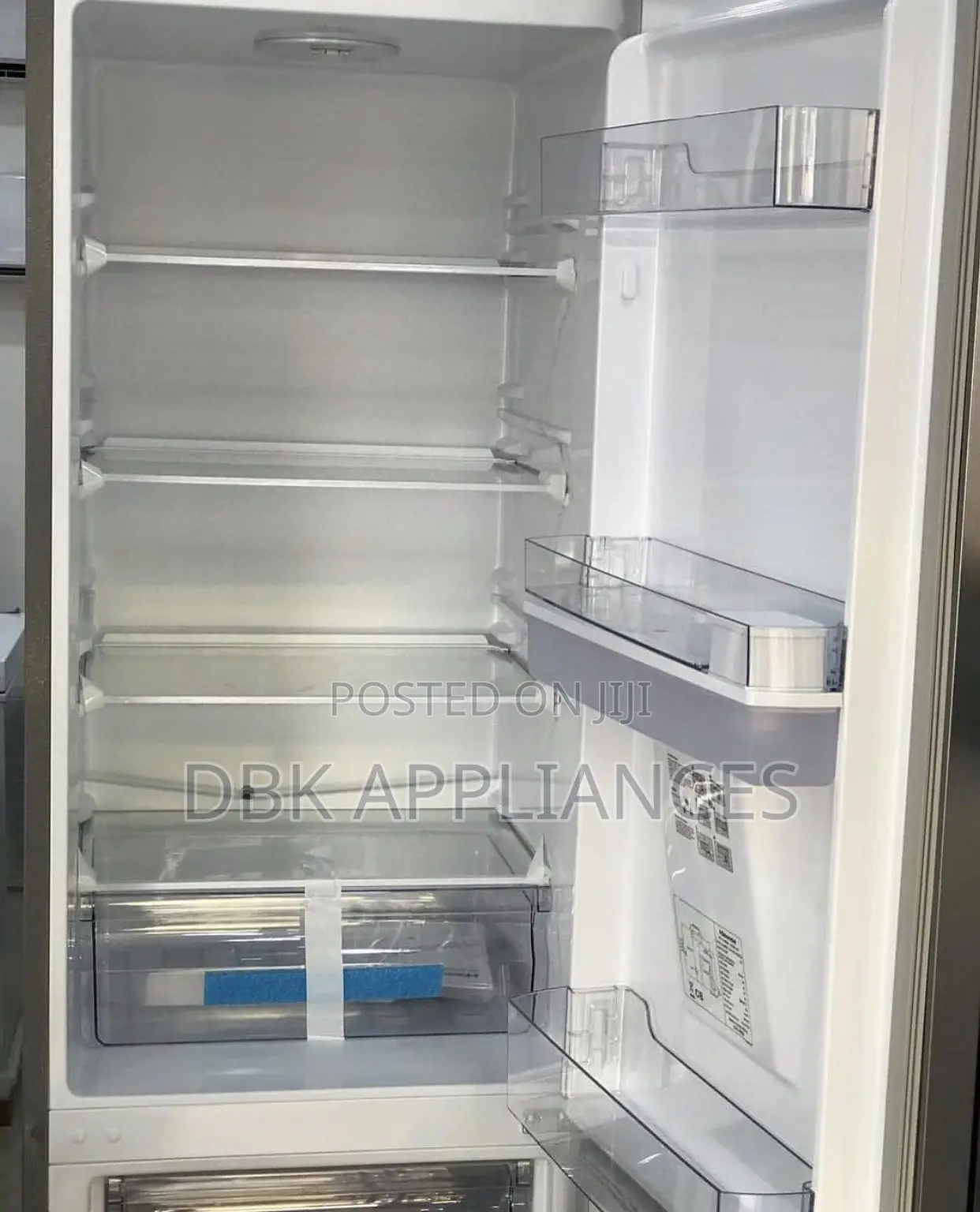 Hisense 341l Double Door Refrigerator With a Dispenser