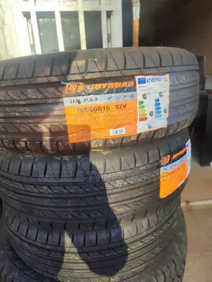 205/60r16 95V Tires