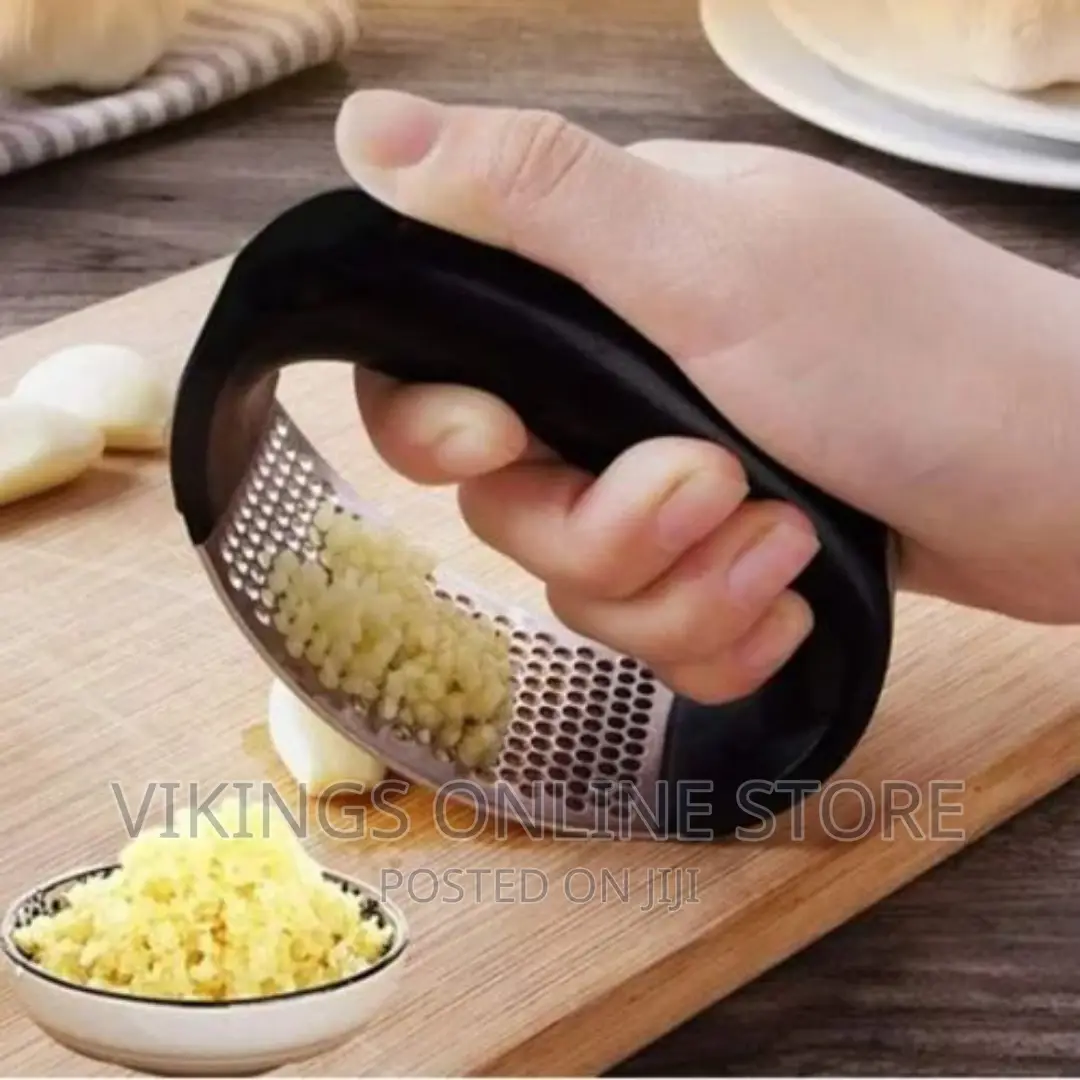 Ring Garlic Crusher Press/Grater-Black/Silver