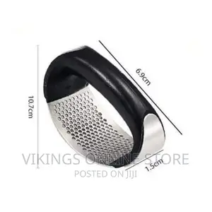 Ring Garlic Crusher Press/Grater-Black/Silver