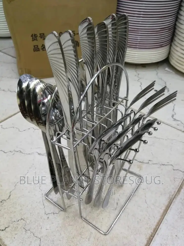 24pcs \\ Silver Cutlery Set \\ Knives, Spoons, Forks, Holder