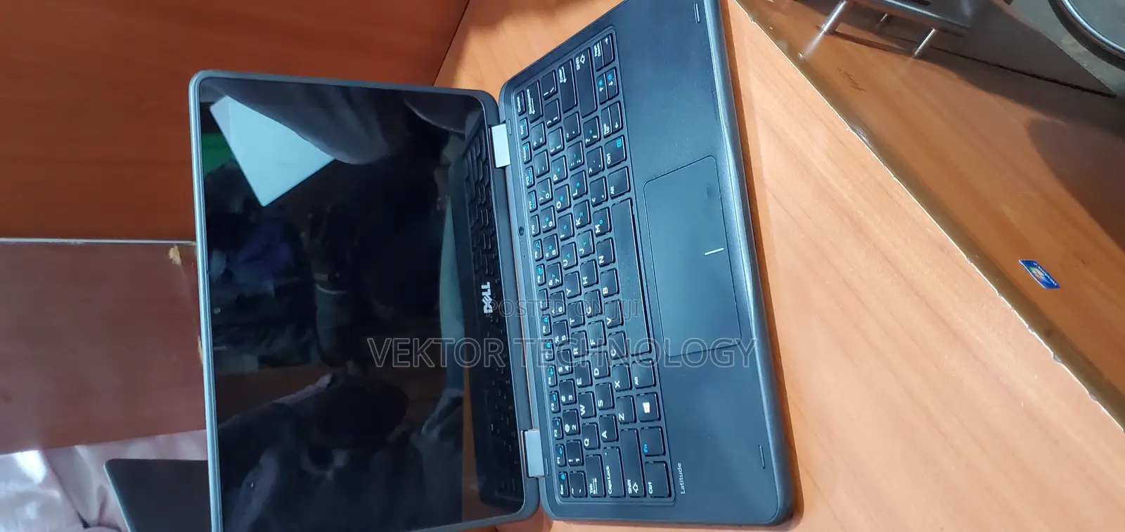 Laptop Dell Latitude 3189 4GB Intel Celeron SSD 128GB