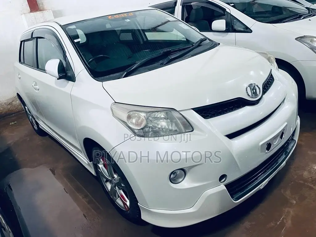 Toyota IST 2011 White