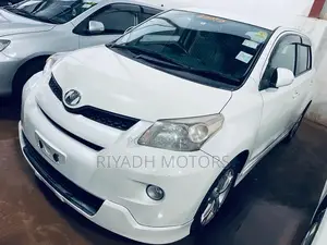 Toyota IST 2011 White