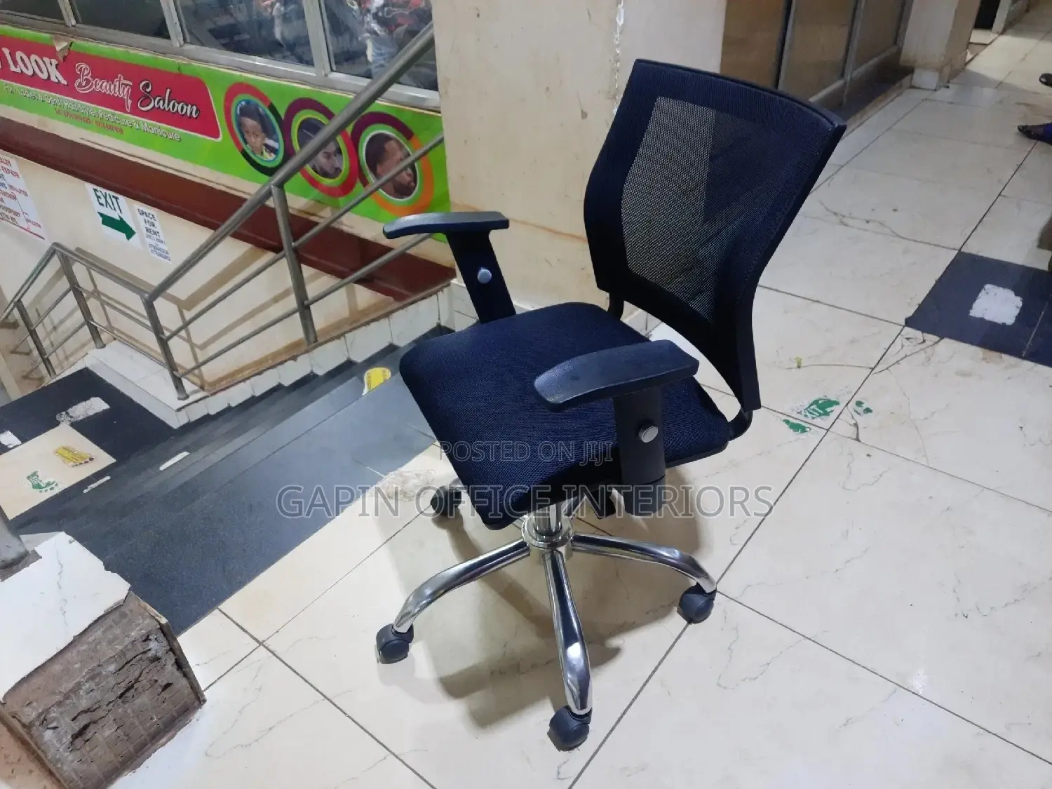 Short Back Mesh Chair