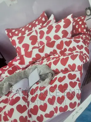 Romantic 4pcs Duvetcover Set.5x6.( Red)